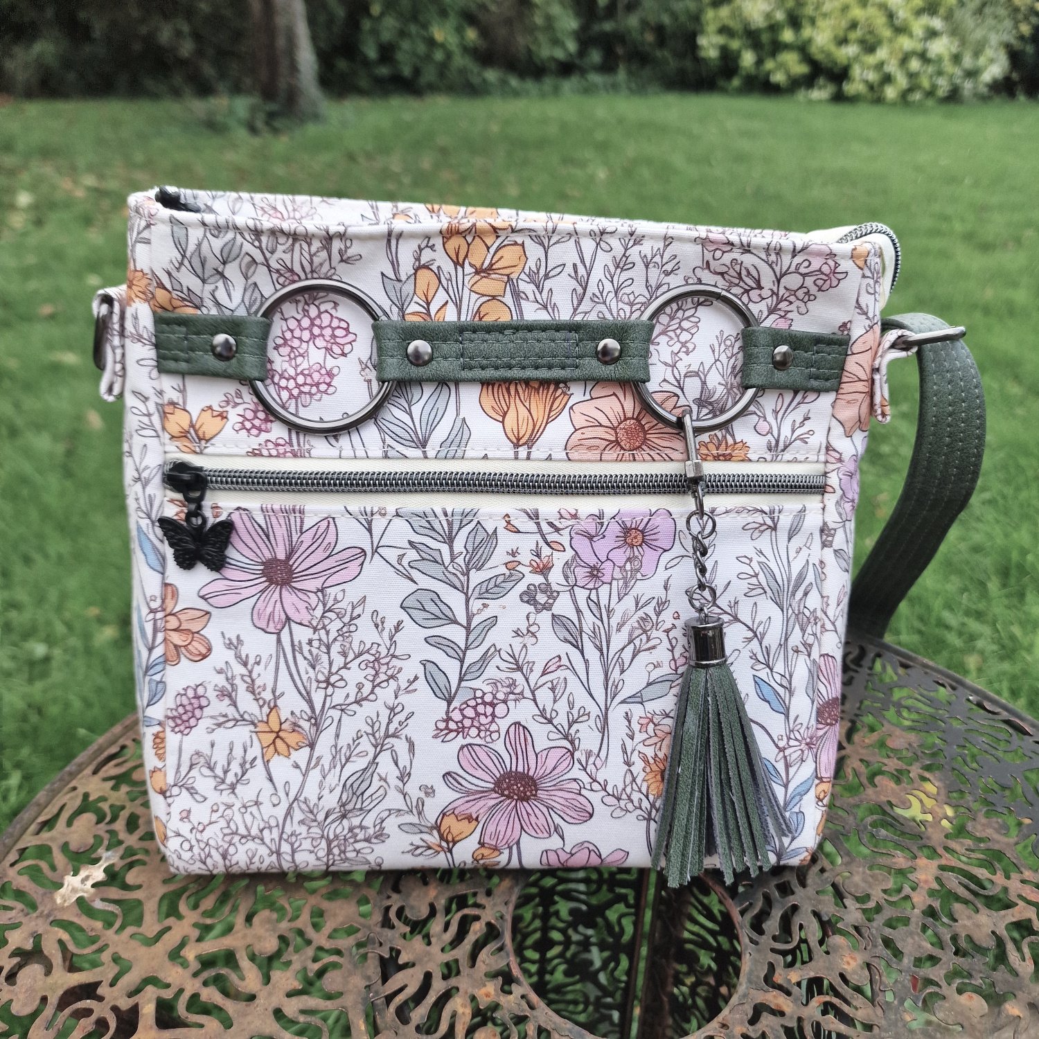 Momexa Crossbody Bag