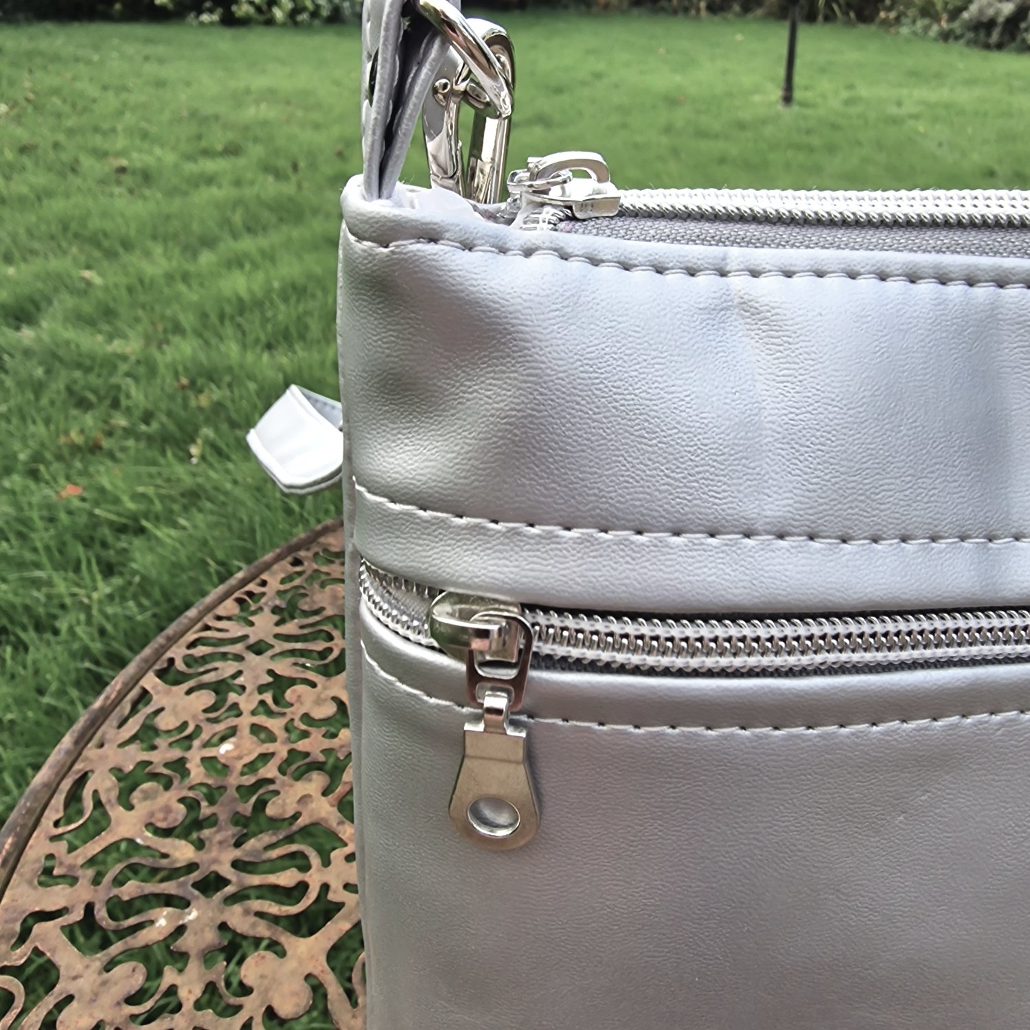 Starburn Crossbody Bag - Image 9