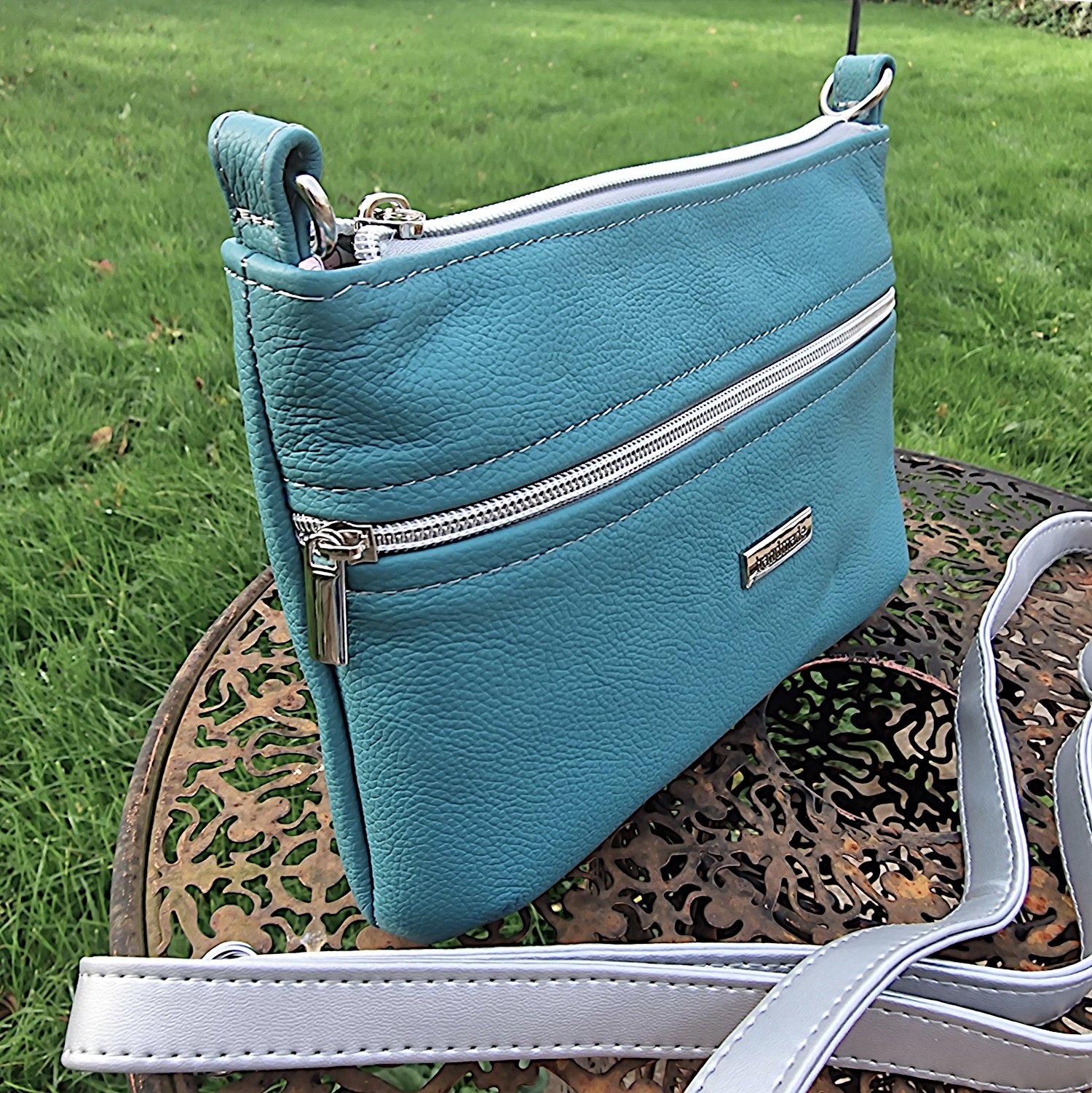 Starburn Crossbody Bag - Image 2