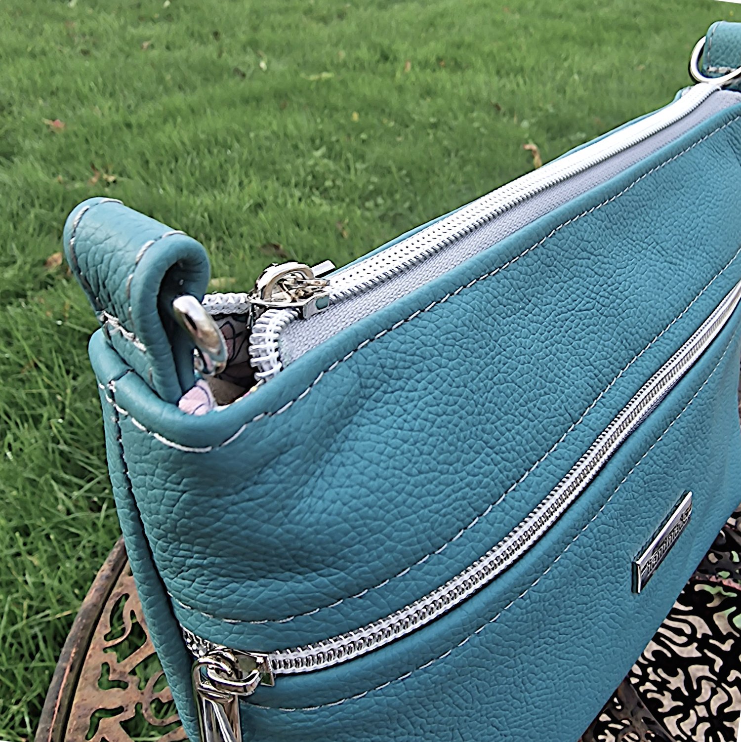 Starburn Crossbody Bag - Image 5