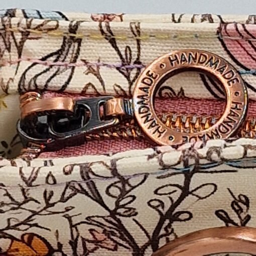 Momexa Crossbody Bag - Image 7