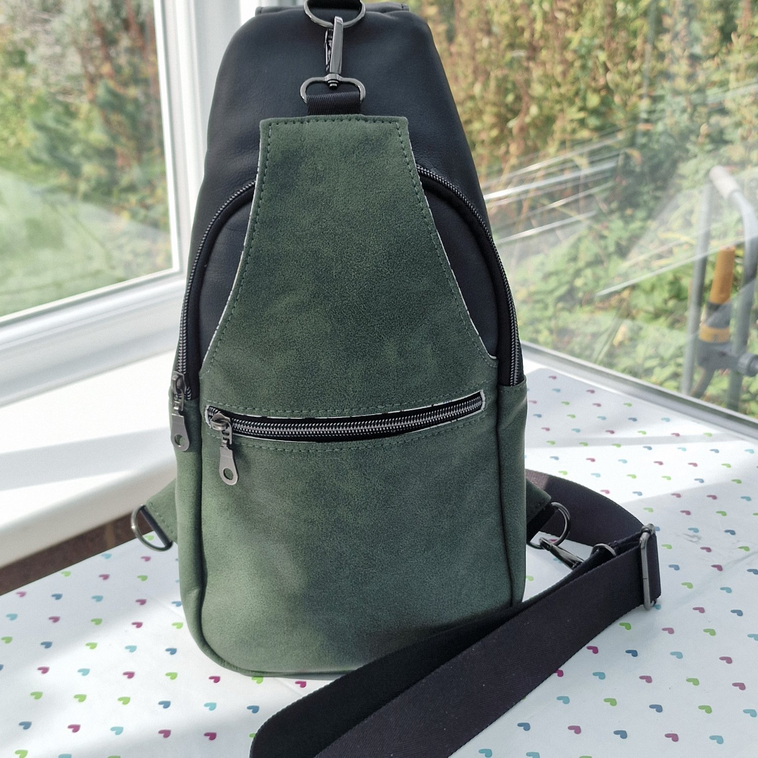 Retro Style Sling Bag - Image 5