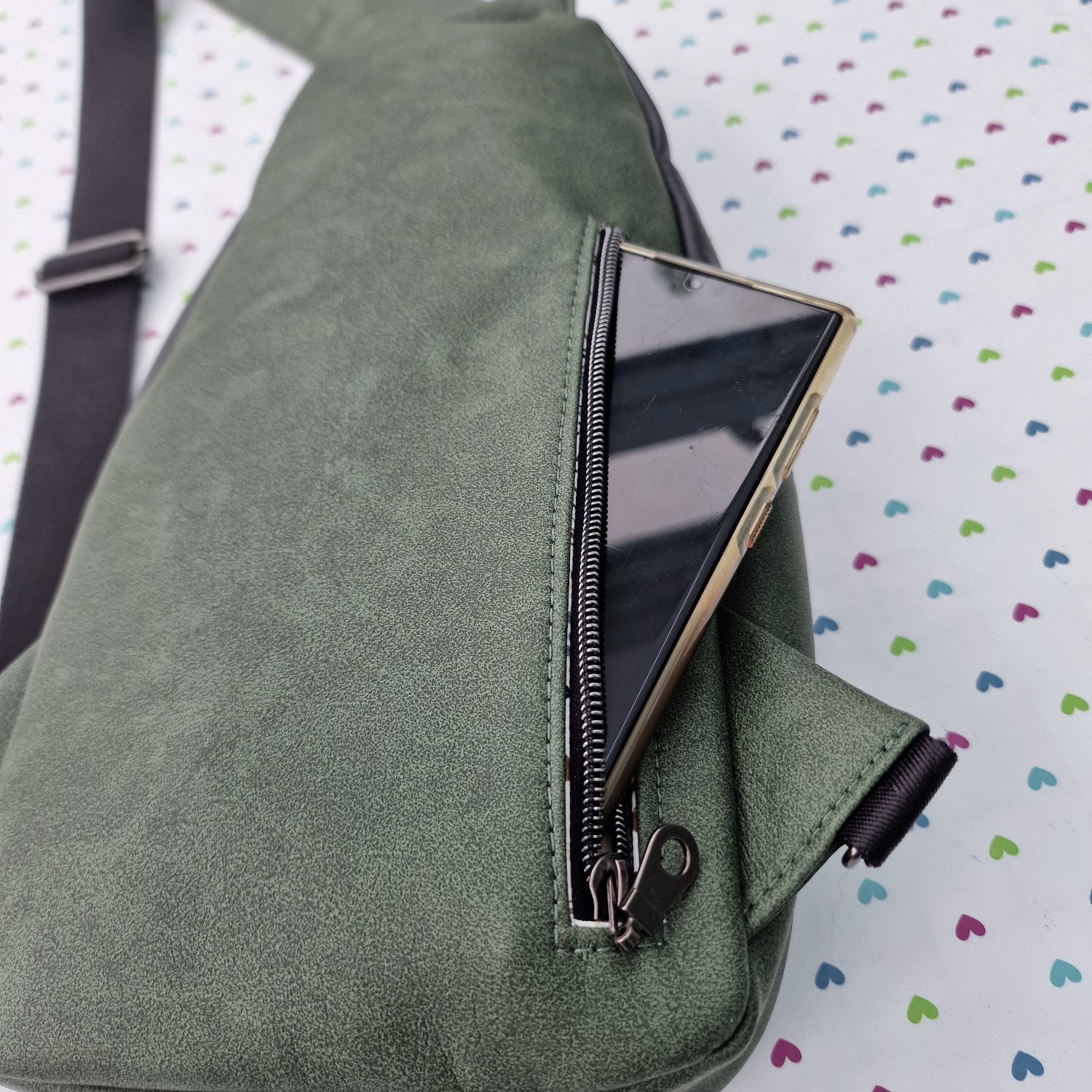 Retro Style Sling Bag - Image 9