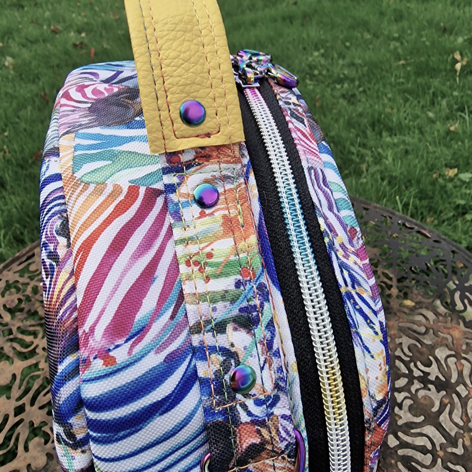 Konin Bowler Bag - Image 21