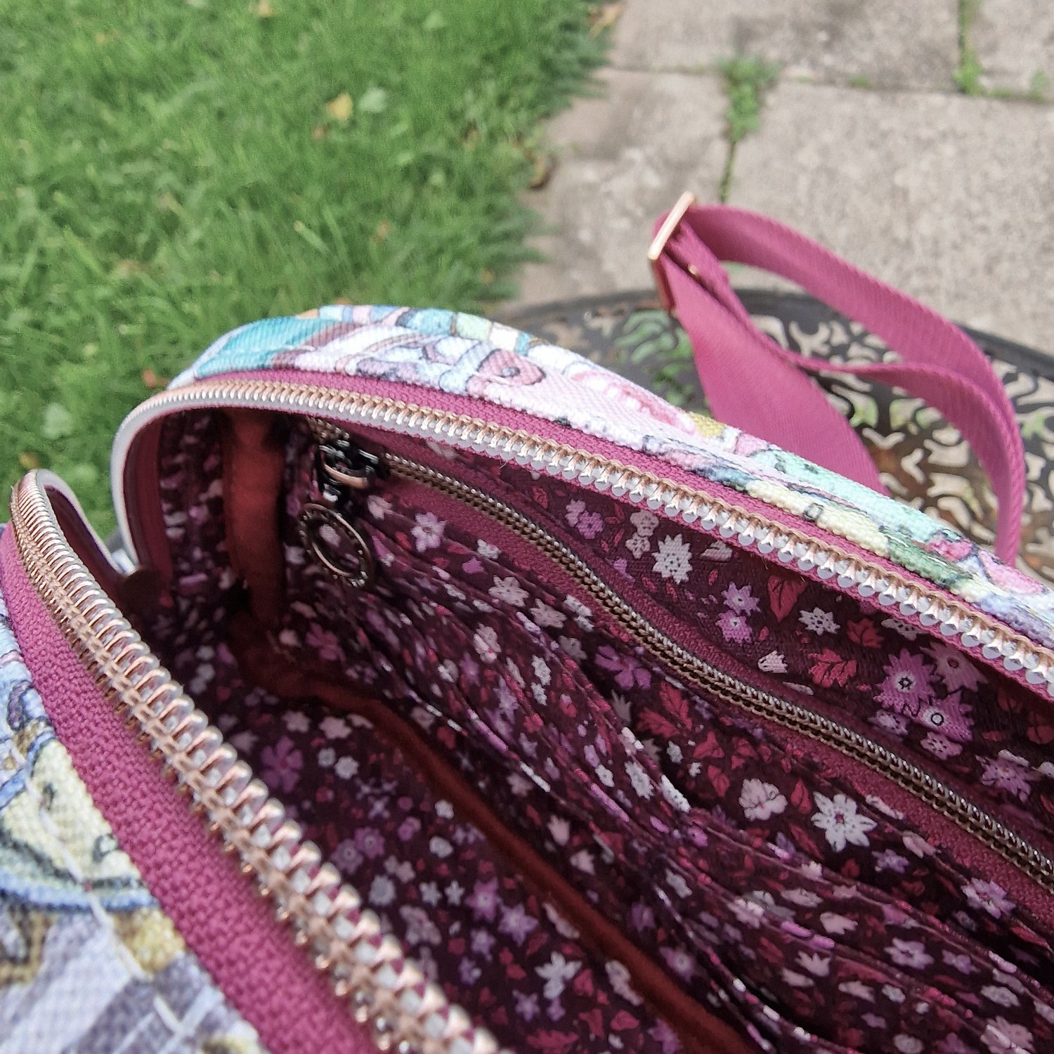 Konin Bowler Bag - Image 6