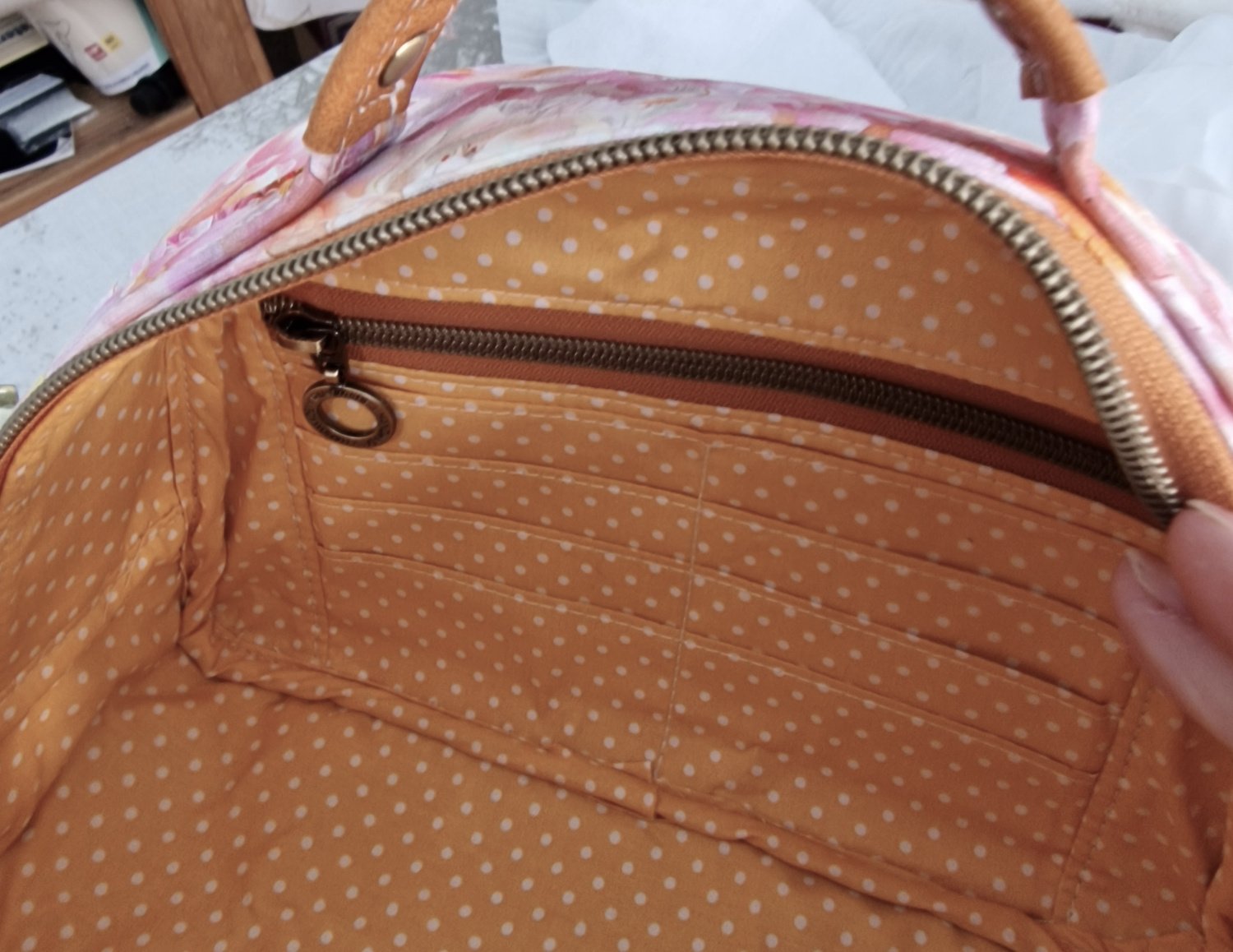 Konin Bowler Bag - Image 18