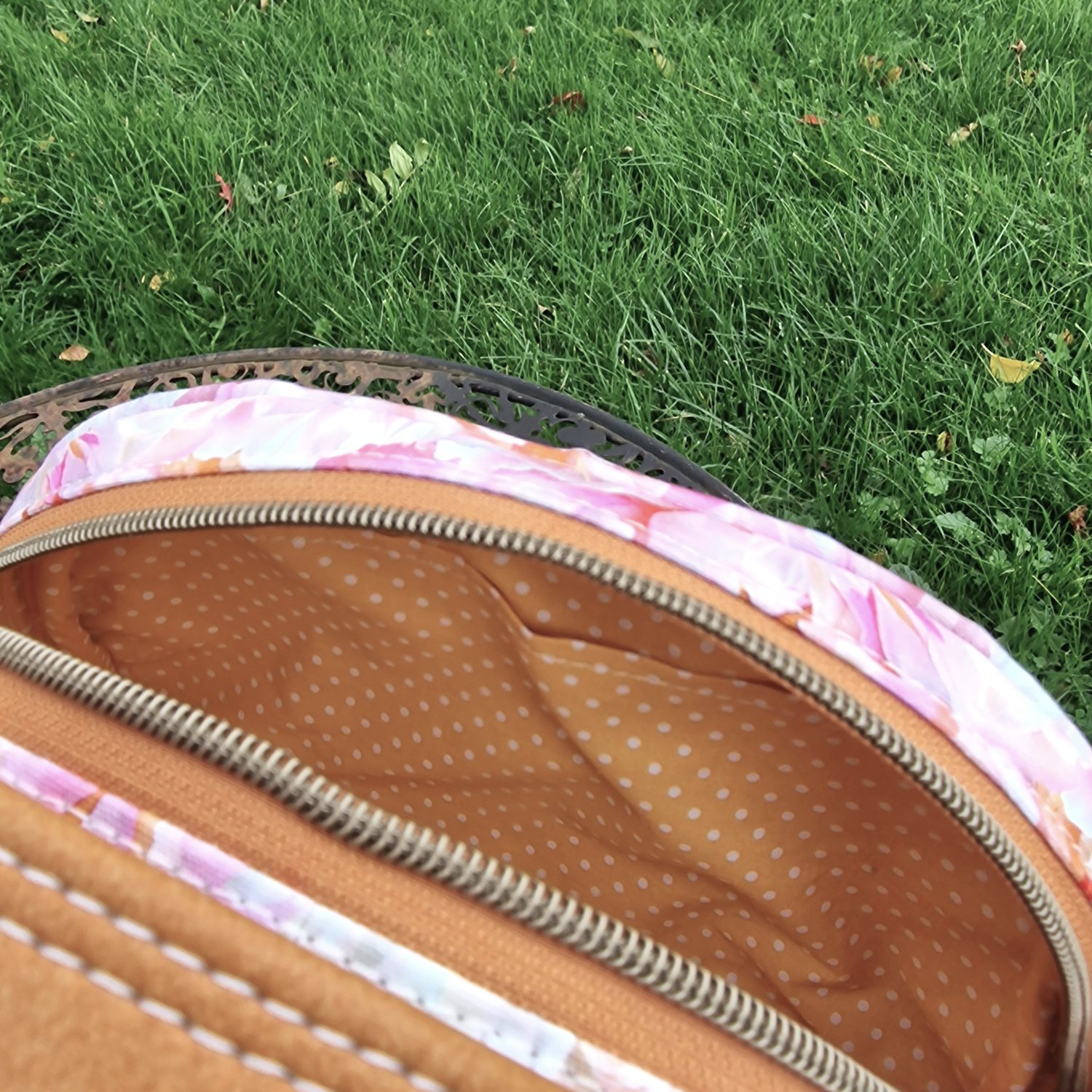 Konin Bowler Bag - Image 17