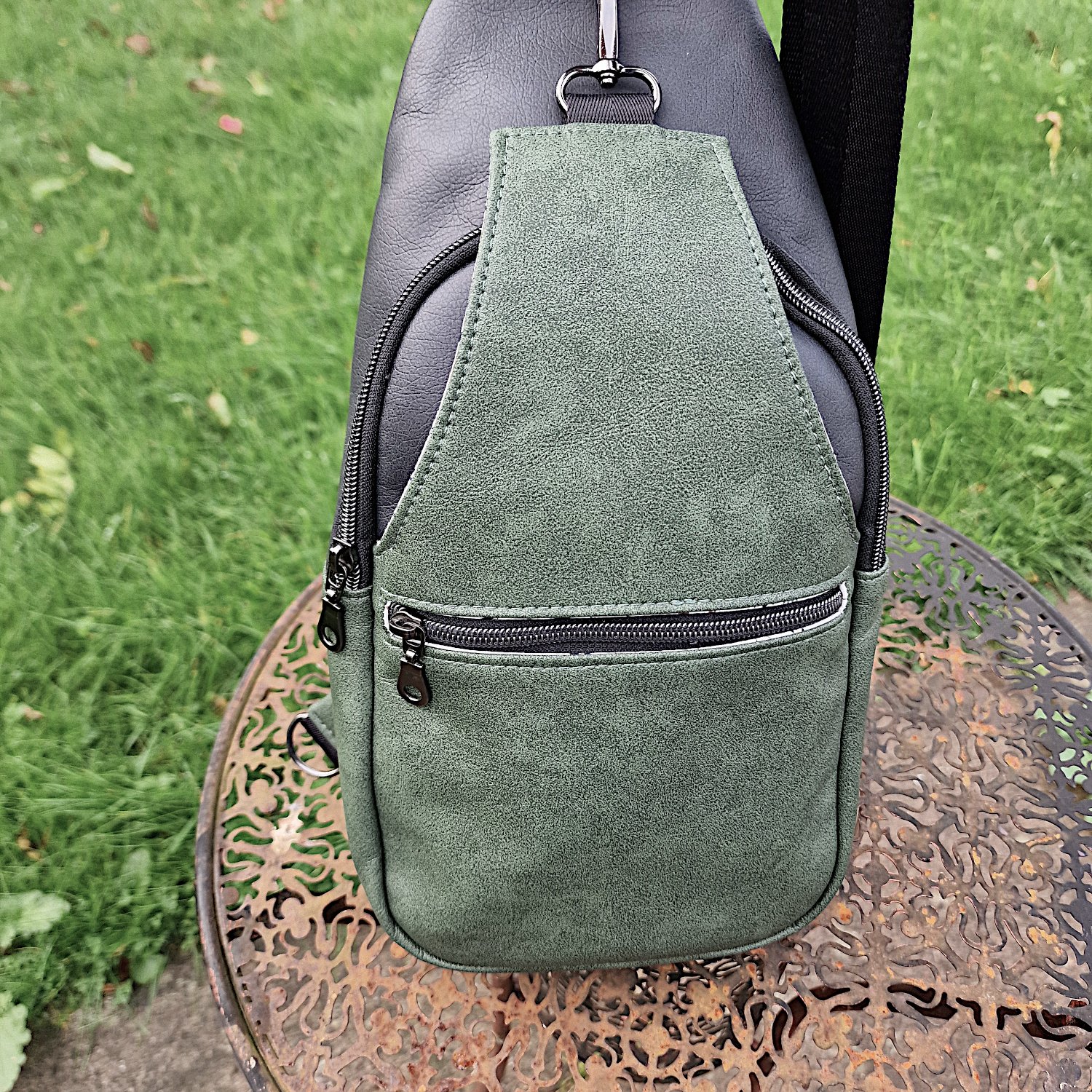 Retro Style Sling Bag - Image 2